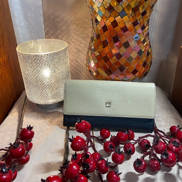 Kate Spade matching purse and wallet - Picture 4 of 8